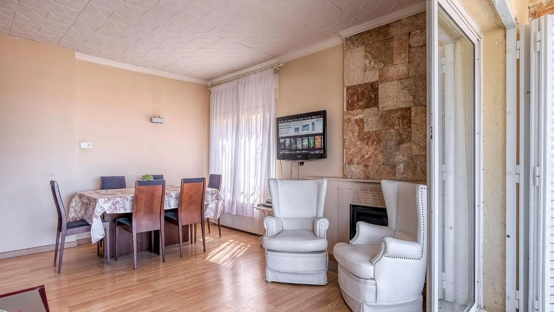 Hébergement de vacances Pretty Apartment With Balcony Roses Espagne